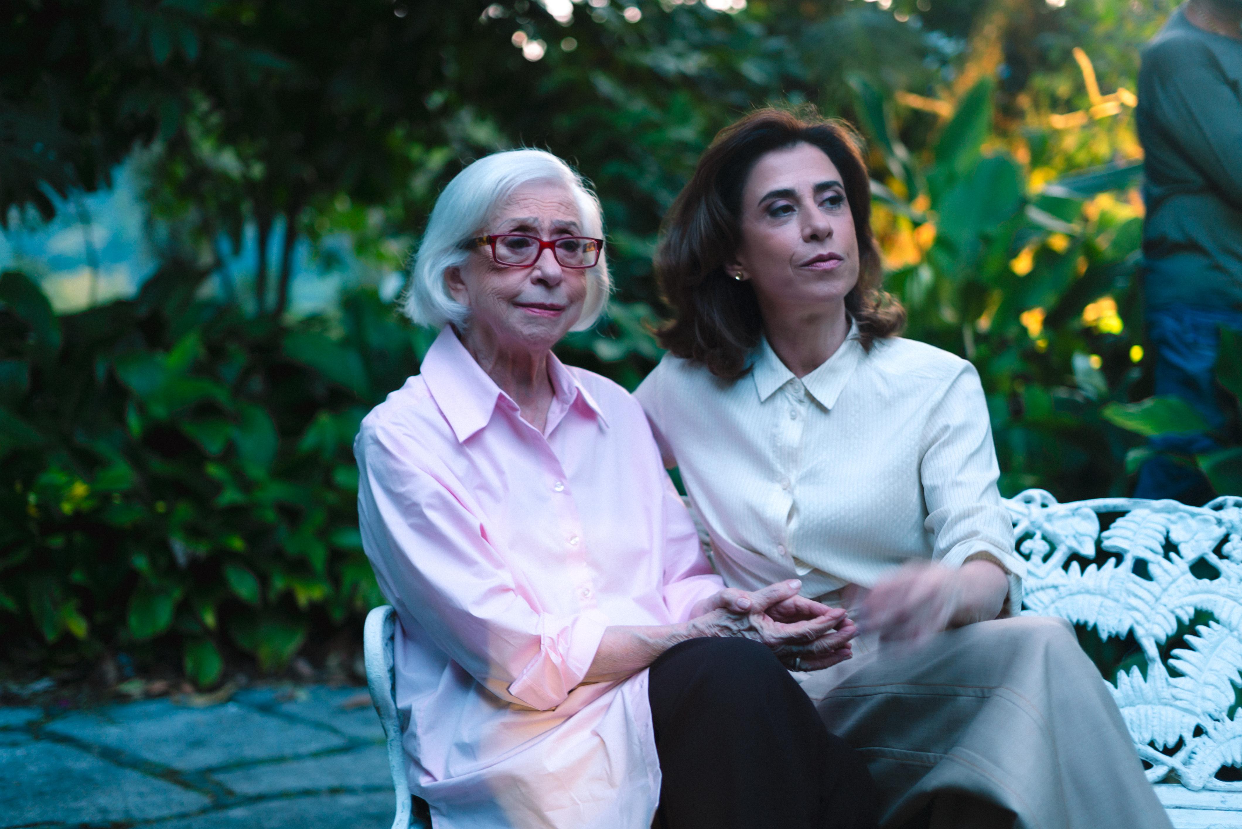 Fernanda Montenegro e Fernanda Torres em campanha do TikTok